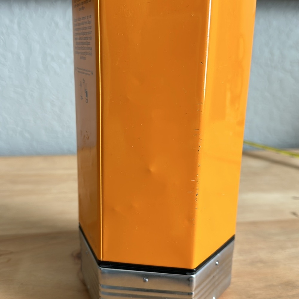 Venice Clicquot yellow pencils champagne bottle holder with screw off bottom - Picture 12 of 12